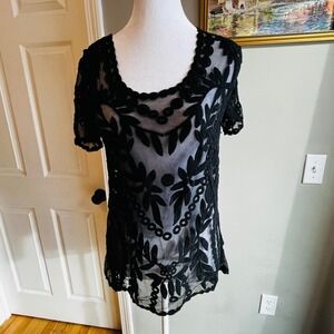 Black Lace Overlay Tunic Sheer Floral Leaf Short Sleeve Scoop Neck
M WhimsyGoth